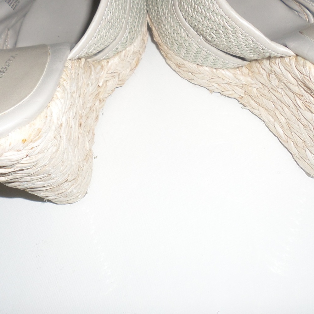 BCBG espadrille wedge heel peep toe slides - Picture 5 of 7